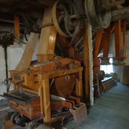 Chambres D'hotes Au Moulin D'apach 4*